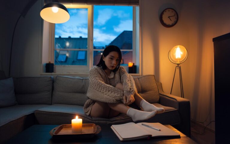 Prawdziwy wpływ całkowitej ciszy w domu na mózg, szczególnie w okresie zimowym