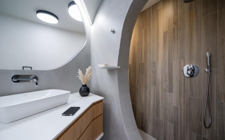 Prysznic włoski znika w 2025 roku, oto nowy trend 2026 dla łazienek