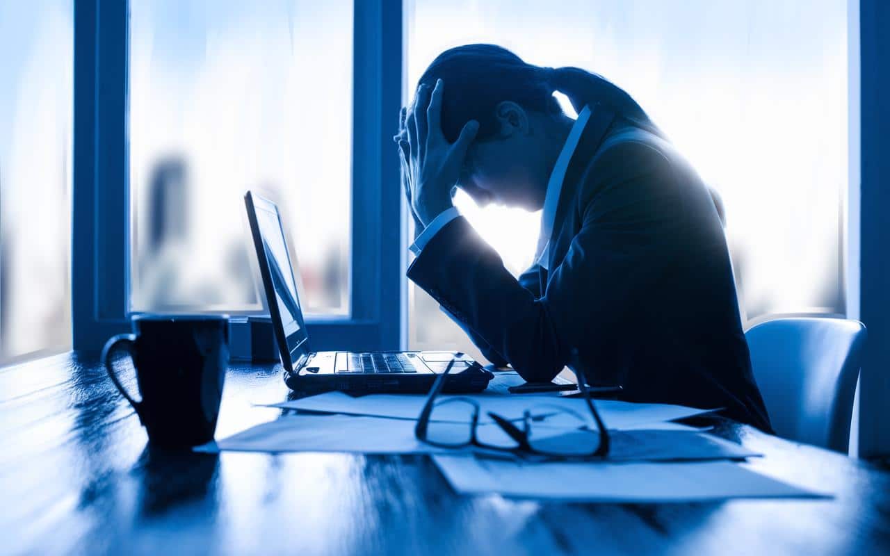 Ta psycholożka jest stanowcza, bycie "zbyt miłym" w pracy może hamować twoją karierę.